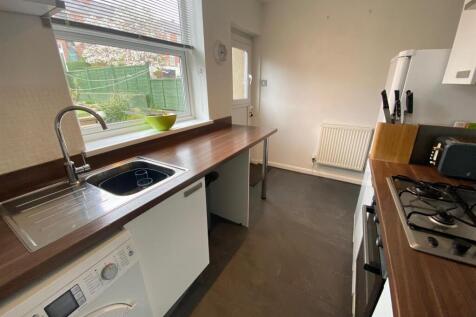 kitchen 2.jpg