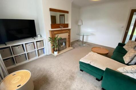 lounge 1.jpg