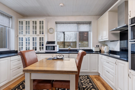 9 Marling Road, Ainley Top 08_297.png