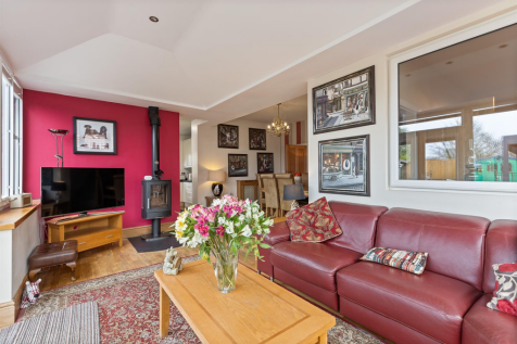 9 Marling Road, Ainley Top 11_297.png