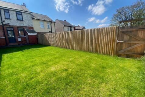 BACK GARDEN 1.jpg