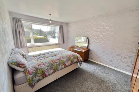 bedroom2.jpg