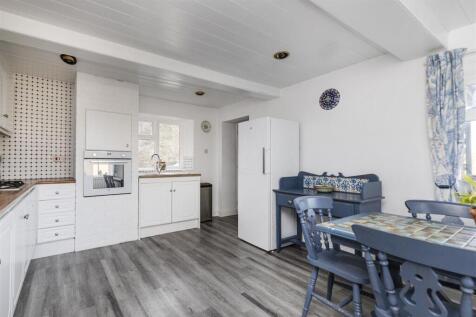 Bramleys Estate Agents - Riley Lane - Kirkburton (