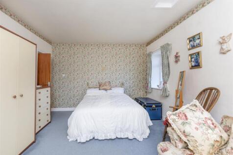 Bramleys Estate Agents - Riley Lane - Kirkburton (