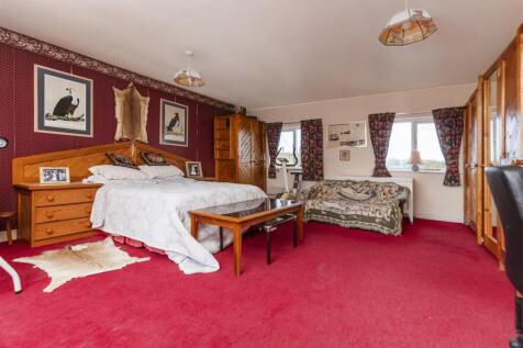 Bramleys Estate Agents - Riley Lane - Kirkburton (