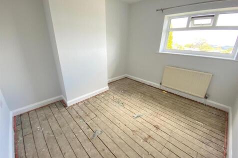 bedroom front.jpg