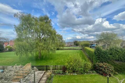 Bramleys Estate Agents - Lidgett Lane - Skelmantho