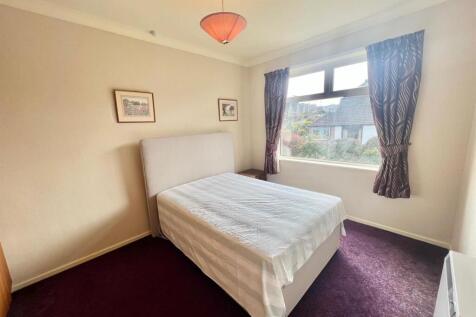 Bramleys Estate Agents - Lidgett Lane - Skelmantho