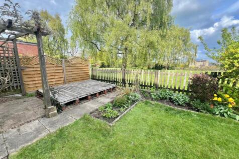 Bramleys Estate Agents - Lidgett Lane - Skelmantho