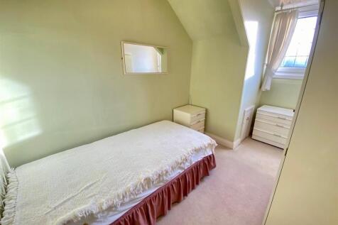 bed 3.jpg