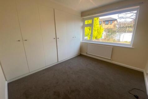 DOWNSTAIRS BEDROOM.jpg