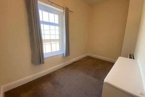SMALL BEDROOM 1.jpg