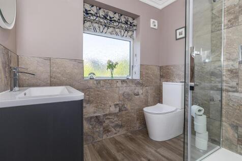 Bramleys Estate Agents - Kennedy Avenue - Fixby (3