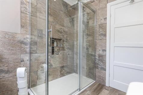 Bramleys Estate Agents - Kennedy Avenue - Fixby (3