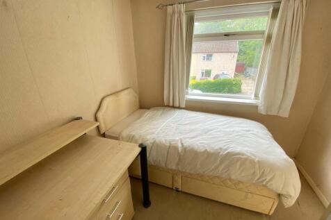 bed 3.jpg