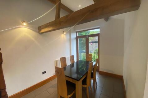 DINING AREA 1.jpg