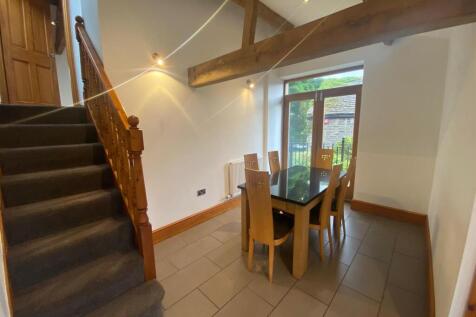 DINING AREA.jpg