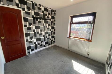 BEDROOM 1.jpg