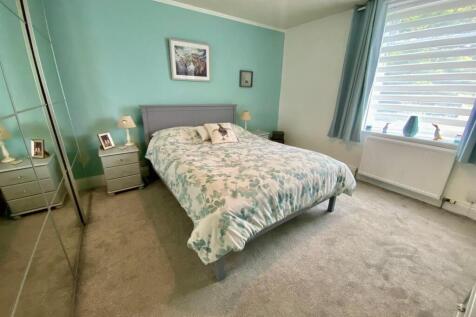 bed 1 other.jpg