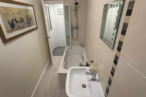 Bathroom 1.png 1.png