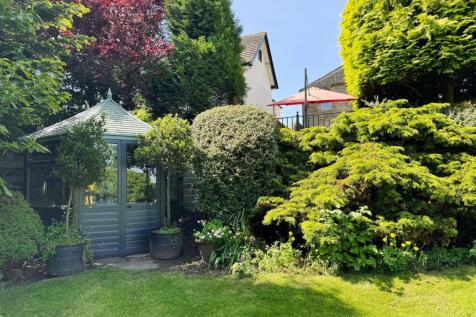 summerhouse2.jpg