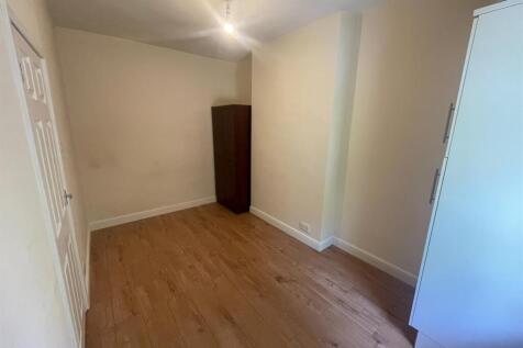BEDROOM 2.jpeg