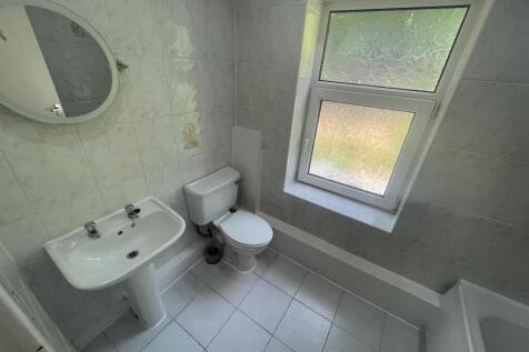 BATHROOM 2.jpeg