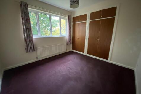 BEDROOM 1.jpg