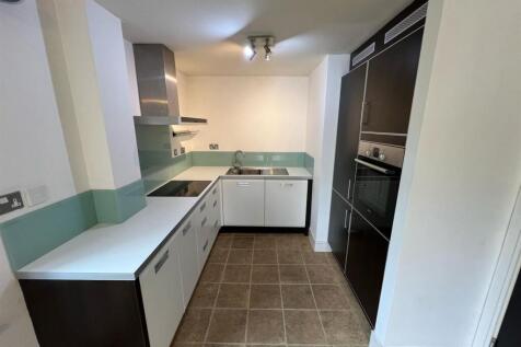 KITCHEN 1.jpeg