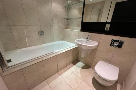 BATHROOM 1.jpeg