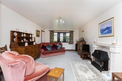 Bramleys Estate Agents - Butts Road - Farnley Tyas