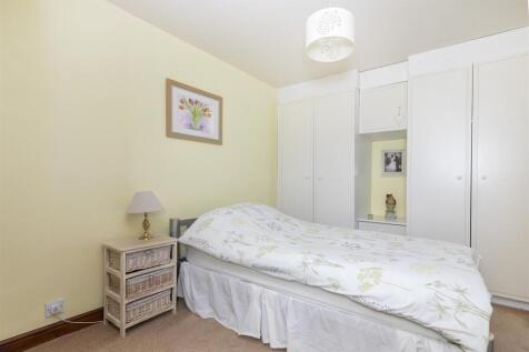 Bramleys Estate Agents - Butts Road - Farnley Tyas
