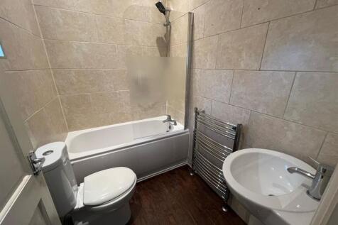 BATHROOM 1.jpeg