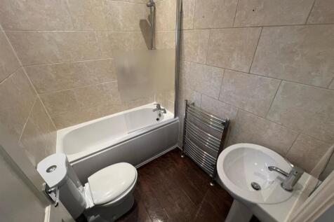 BATHROOM.jpeg