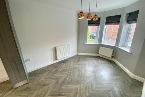 DINING ROOM.jpeg