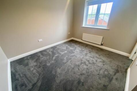 BEDROOM 1.jpeg