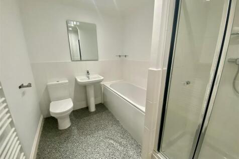 BATHROOM.jpeg