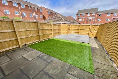 BACK GARDEN 2.jpeg