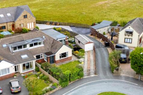 Bramleys Estate Agents - West Lodge Crescent - Ain