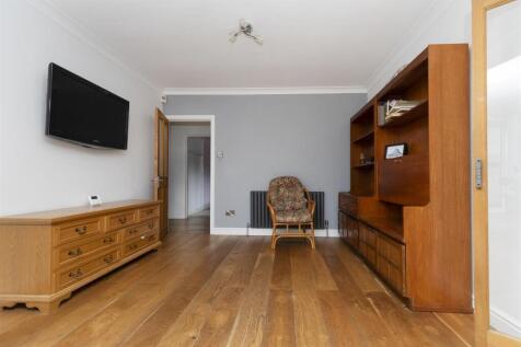 Bramleys Estate Agents - West Lodge Crescent - Ain