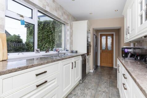 Bramleys Estate Agents - West Lodge Crescent - Ain
