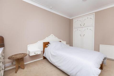 Bramleys Estate Agents - West Lodge Crescent - Ain
