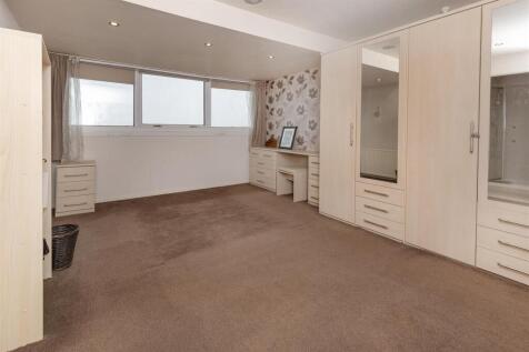 Bramleys Estate Agents - West Lodge Crescent - Ain