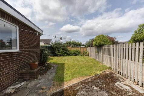 Bramleys Estate Agents - West Lodge Crescent - Ain