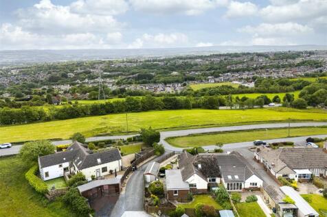 Bramleys Estate Agents - West Lodge Crescent - Ain
