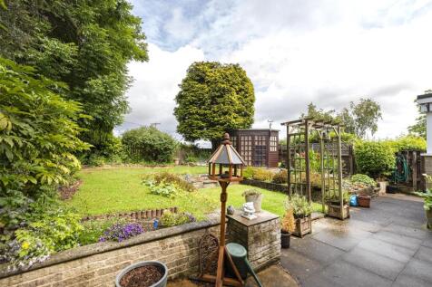 Bramleys Estate Agents - Kaye Lane - Almondbury (2