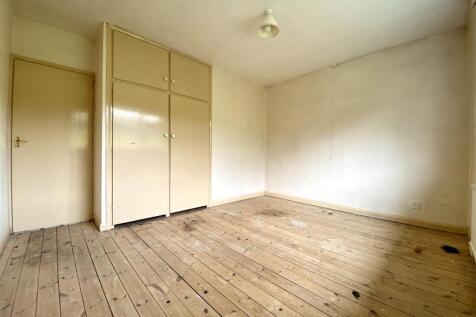 Bramleys Estate Agents - Heath Close - Linthwaite 