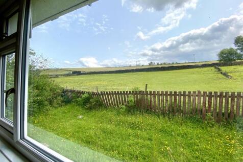 Bramleys Estate Agents - Heath Close - Linthwaite 