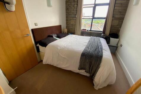 bed 1.jpg