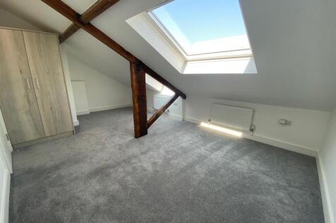 BEDROOM 1.jpg